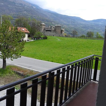 Vue Du Chateau Villa Fénis Esterno foto